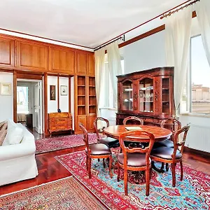 Pantheon Family Romantic Apartment